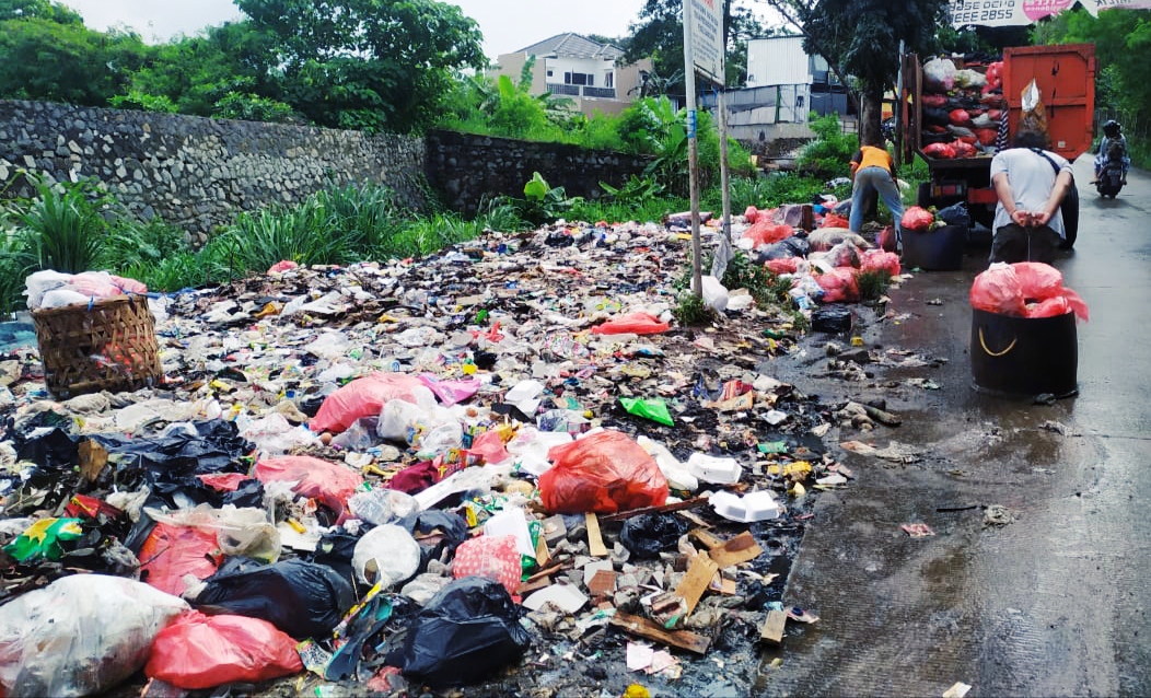 Detail Gambar Membuang Sampah Sembarangan Nomer 19