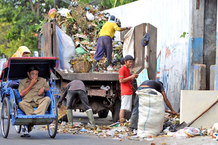 Detail Gambar Membuang Sampah Sembarangan Nomer 38