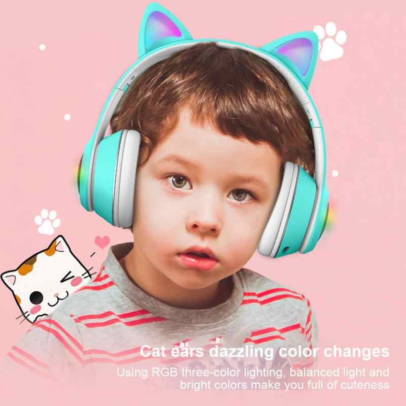 Detail Gambar Meme Bocah Dengar Musik Pake Earphone Nomer 41