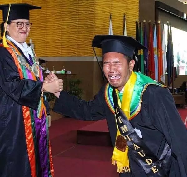 Detail Gambar Meme Susahnya Wisudah Nomer 53