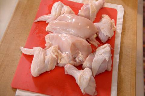 Detail Gambar Memotong Ayam Nomer 12