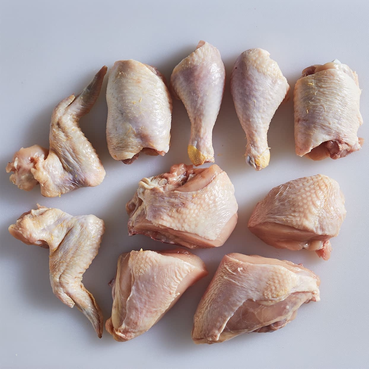 Detail Gambar Memotong Ayam Nomer 22