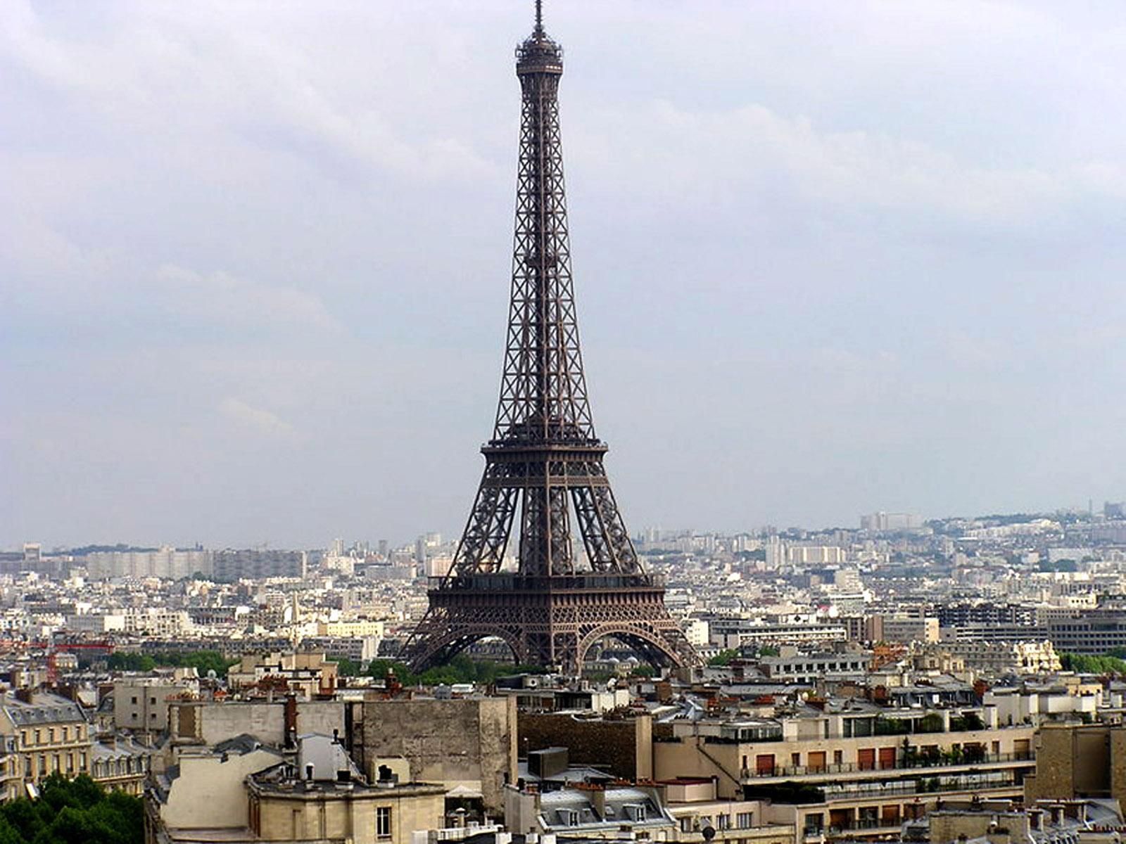 Detail Gambar Menara Eiffel Dalam Bentuk Kartun Nomer 48