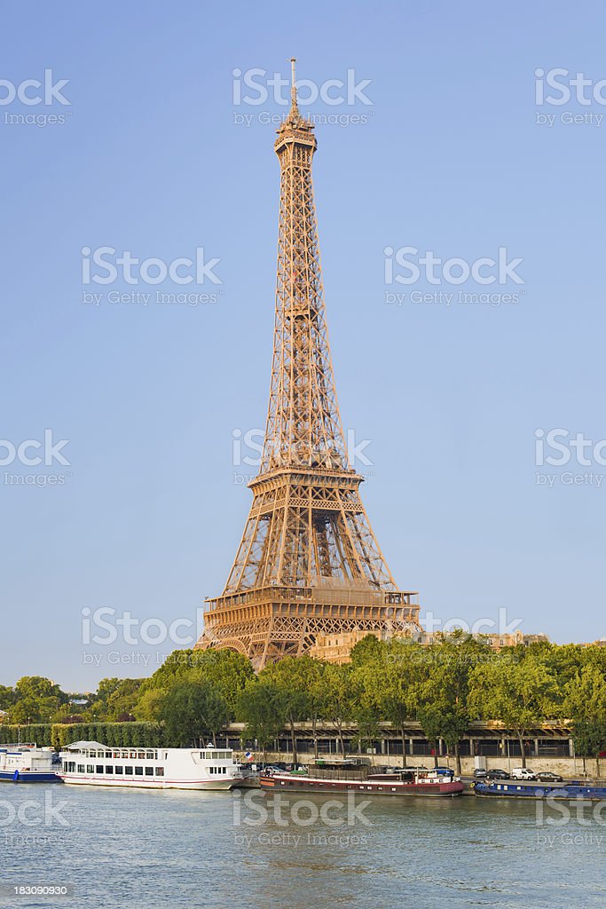 Detail Gambar Menara Eiffel Di Paris Nomer 20