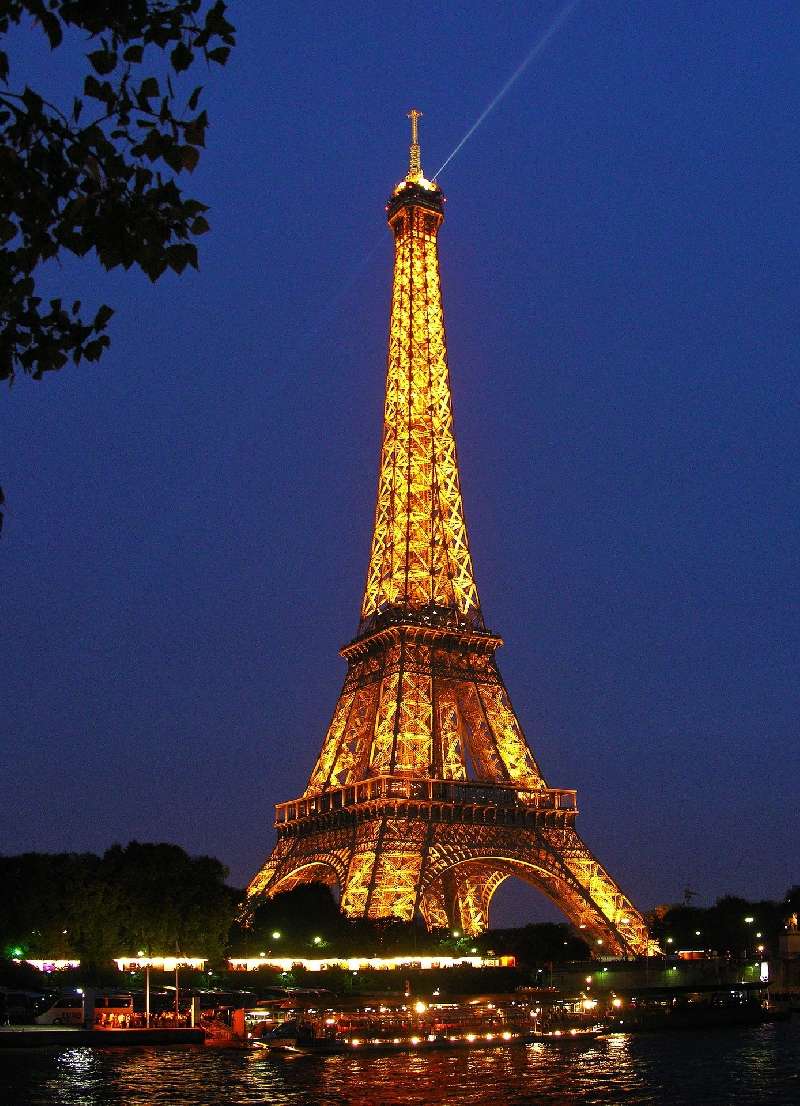 Detail Gambar Menara Eiffel Di Paris Nomer 28