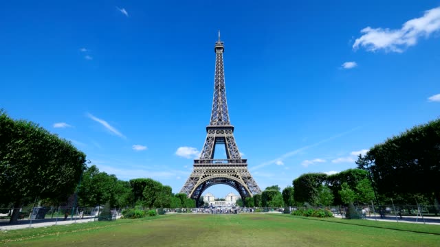 Detail Gambar Menara Eiffel Di Paris Nomer 41