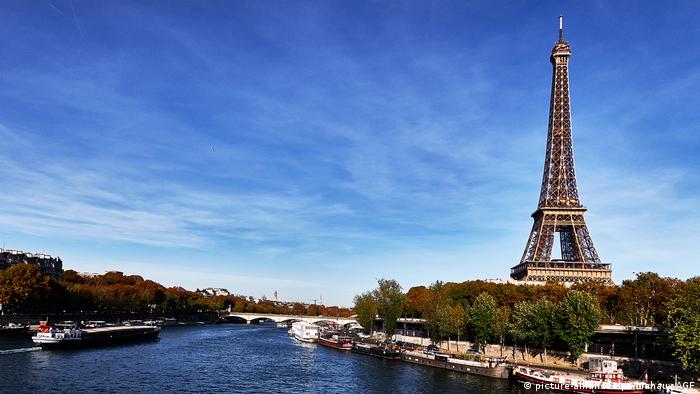 Detail Gambar Menara Eiffel Paris Terbaru Nomer 51