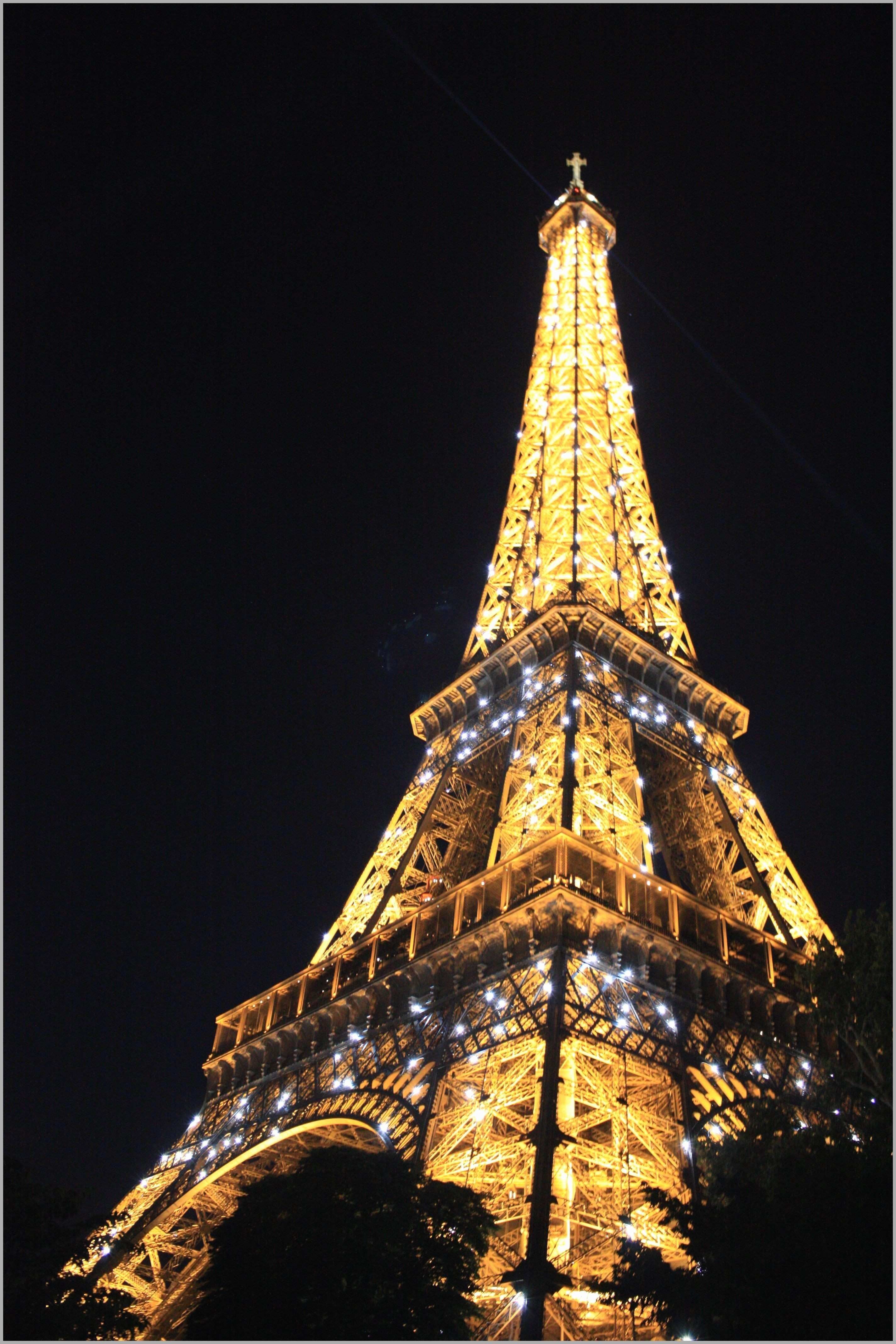 Detail Gambar Menara Eiffel Tumblr Nomer 12