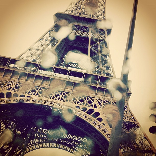 Detail Gambar Menara Eiffel Tumblr Nomer 21