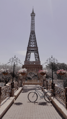 Detail Gambar Menara Eiffel Tumblr Nomer 24