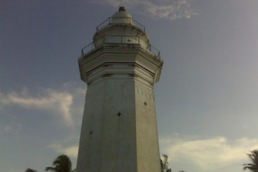 Detail Gambar Menara Masjid Di Indonesia Nomer 15