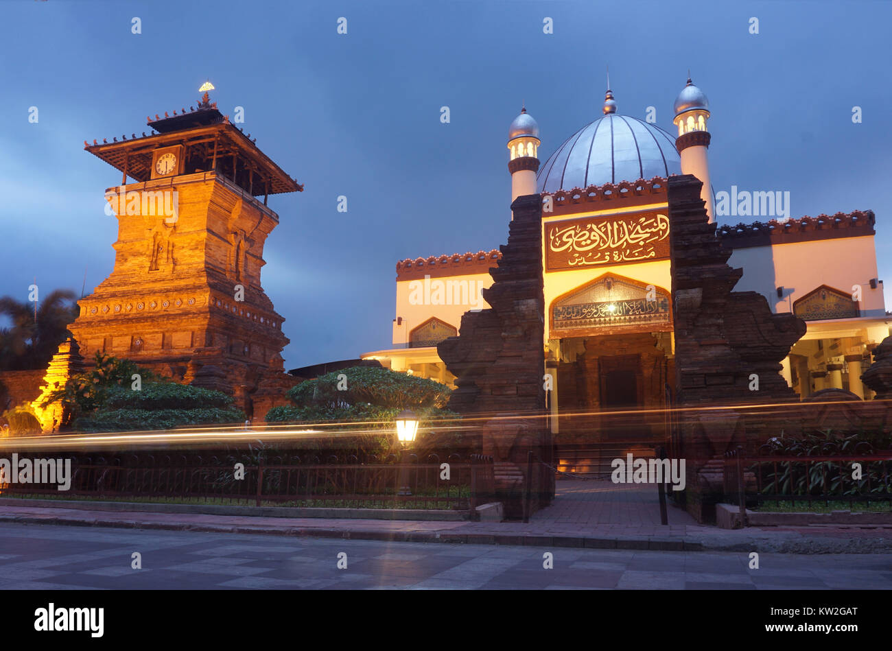 Detail Gambar Menara Masjid Kudus Nomer 13
