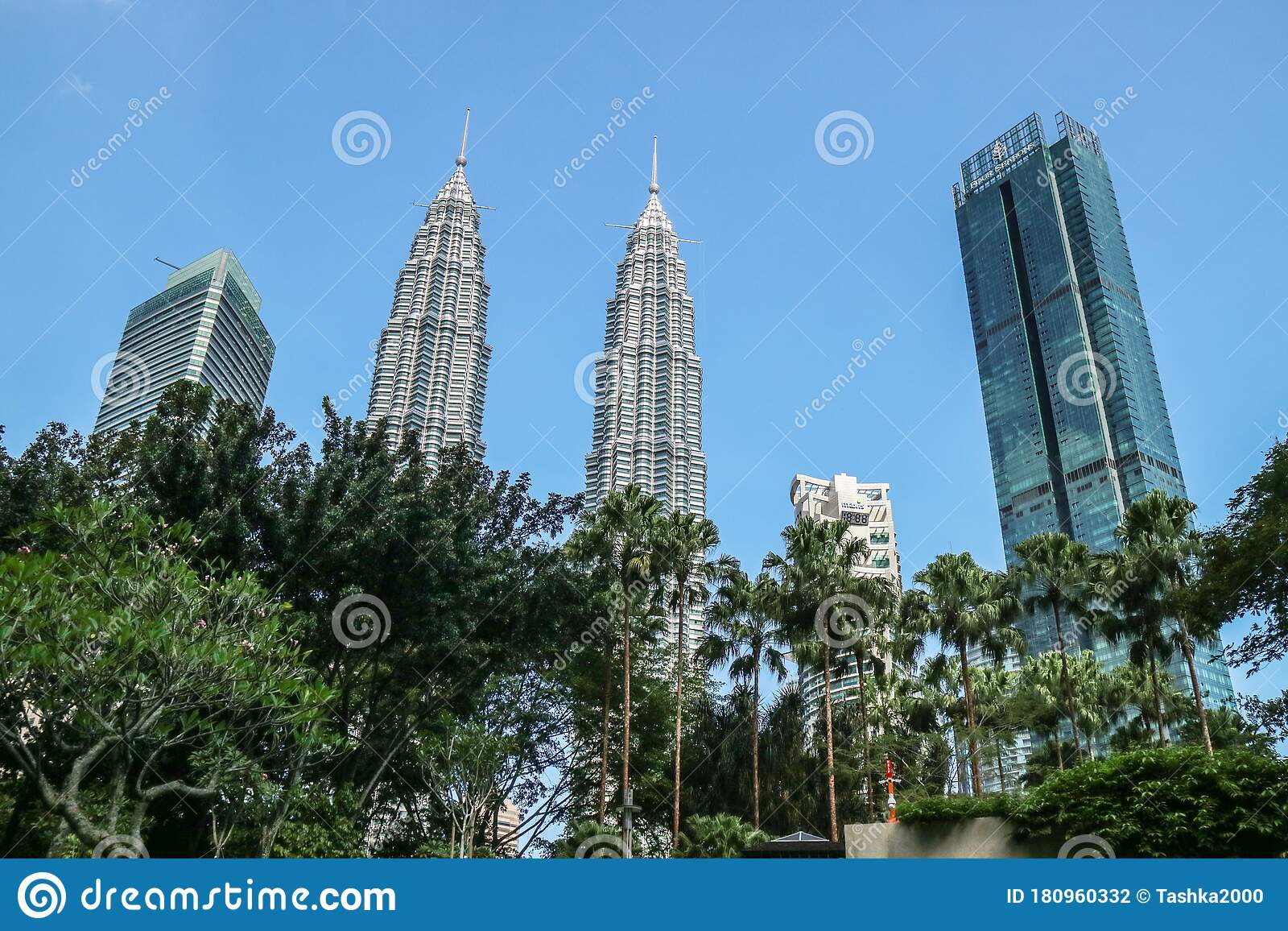 Detail Gambar Menara Petronas Nomer 34