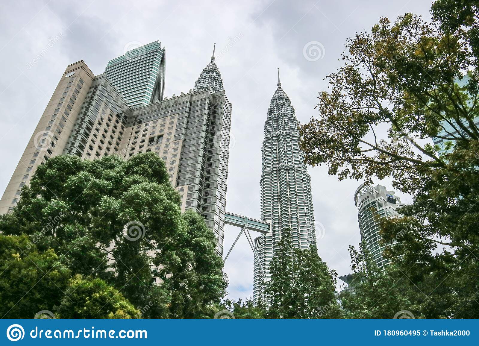 Detail Gambar Menara Petronas Nomer 41