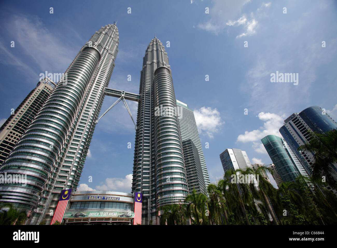 Detail Gambar Menara Petronas Nomer 10