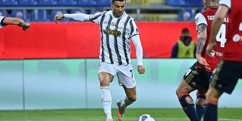 Detail Gambar Menendang Dengan Kaki Bagian Dalam Nomer 39