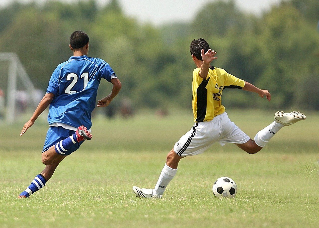 Detail Gambar Menendang Dengan Kaki Bagian Dalam Nomer 54