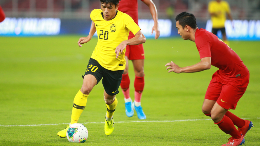 Detail Gambar Menendang Dengan Kaki Bagian Dalam Nomer 10