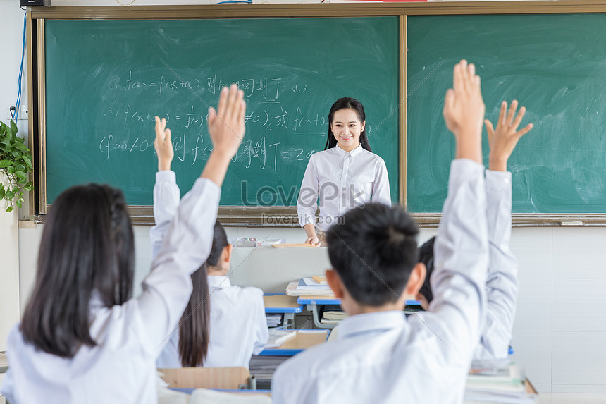 Detail Gambar Mengangkat Tangan Di Kelas Nomer 7