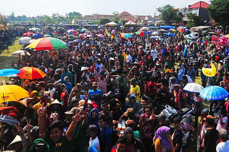 Gambar Mengenai Demokrasi Negara - KibrisPDR