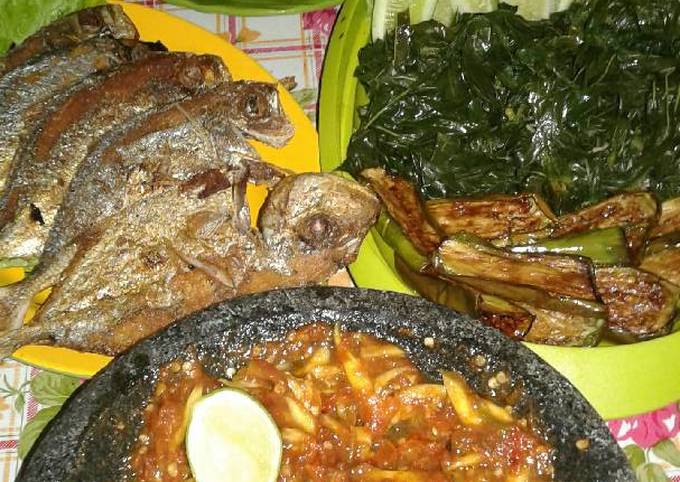 Detail Gambar Menu Makan Siang Sederhana Nomer 13
