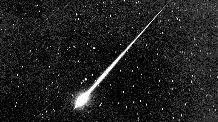 Detail Gambar Meteor Jatuh Nomer 17