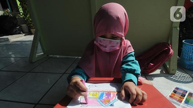 Detail Gambar Mewarnai Seorang Anak Sedang Berdoa Nomer 37