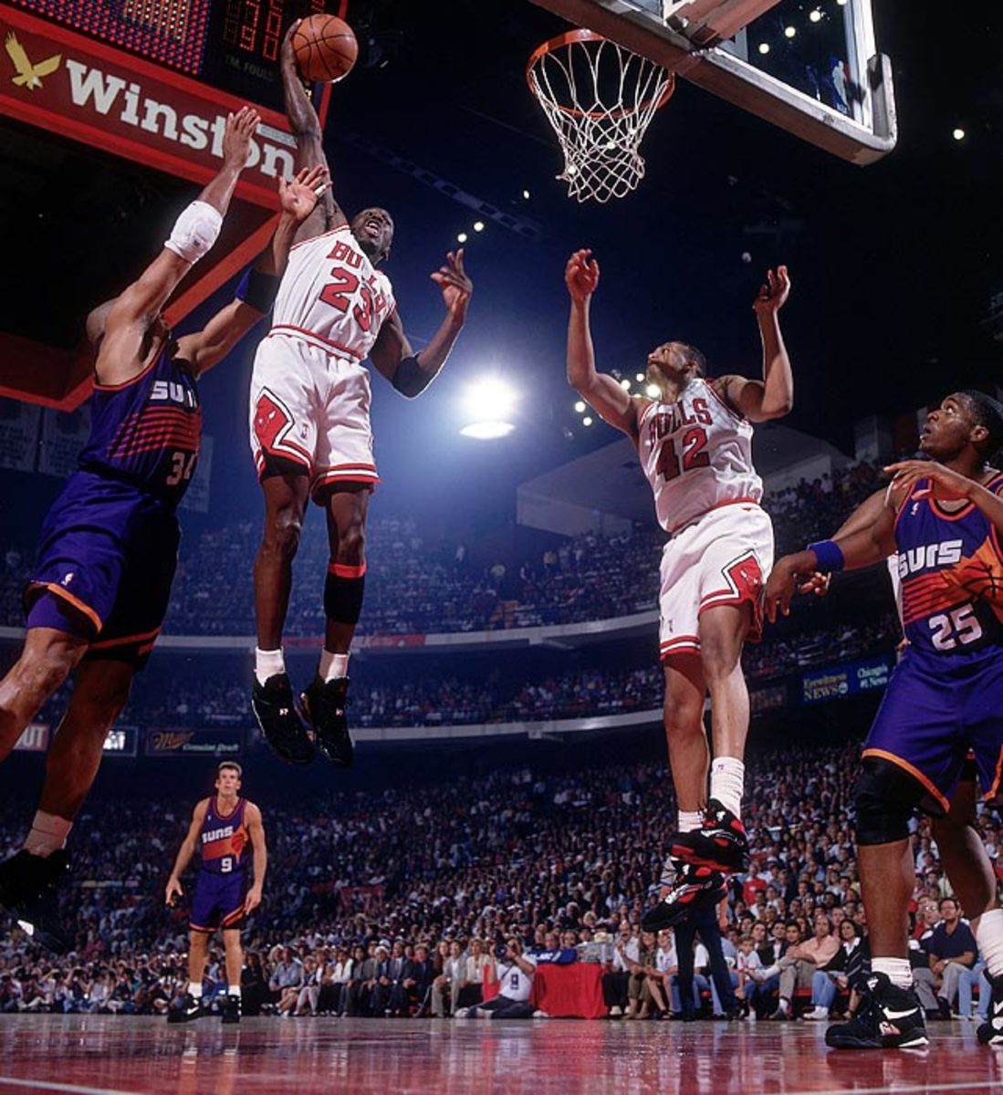 Detail Gambar Michael Jordan Layups Nomer 30