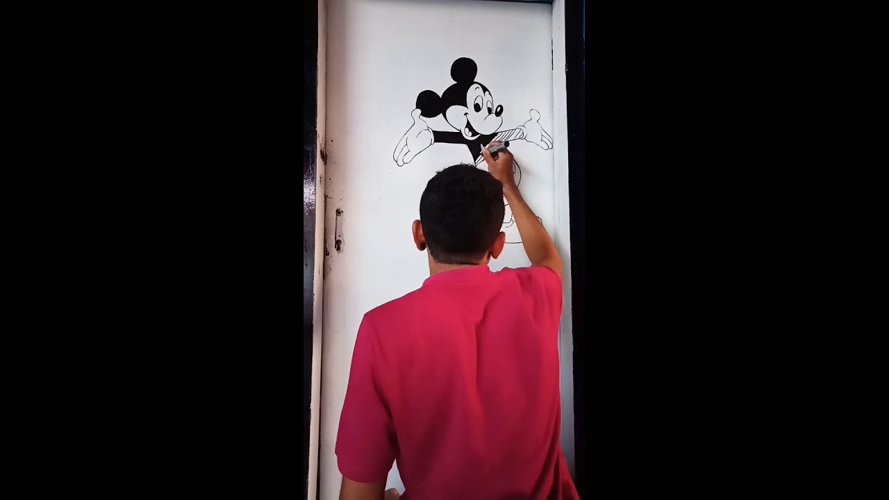 Detail Gambar Mickey Mouse Hitam Putih Nomer 34