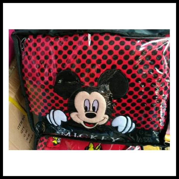 Detail Gambar Mickey Mouse Warna Merah Nomer 27