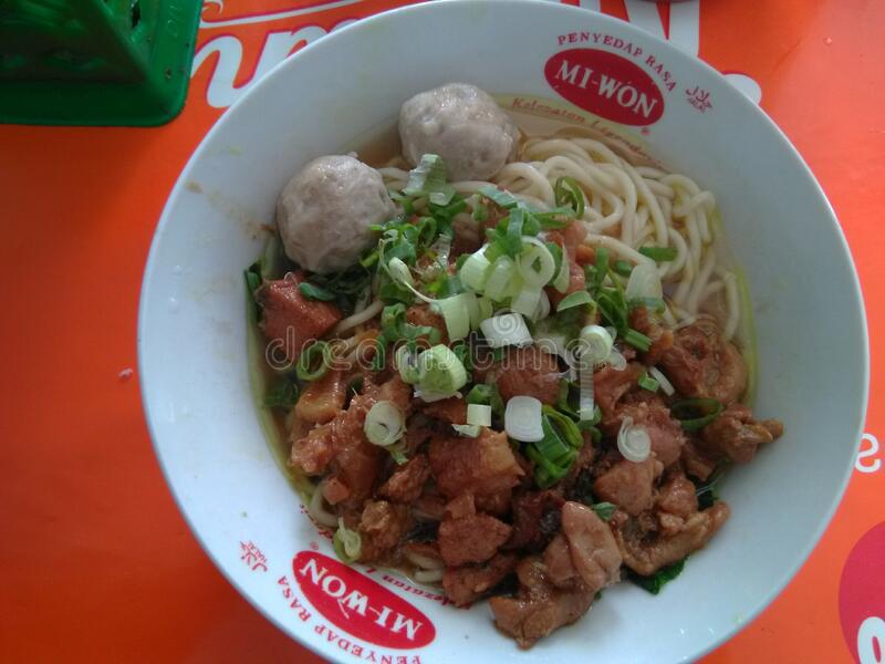 Detail Gambar Mie Ayam Baso Nomer 44