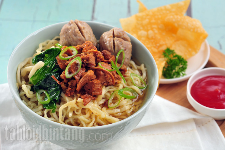 Detail Gambar Mie Ayan Dan Bakso Nomer 4