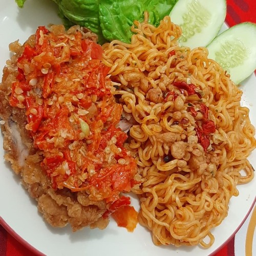 Detail Gambar Mie Goreng Ayam Geprek Nomer 4