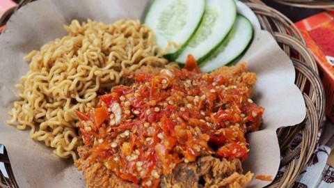 Detail Gambar Mie Goreng Ayam Geprek Nomer 34