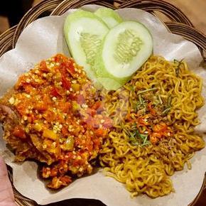 Detail Gambar Mie Goreng Ayam Geprek Nomer 39