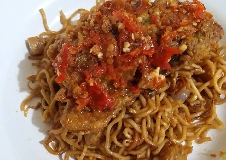 Detail Gambar Mie Goreng Ayam Geprek Nomer 44