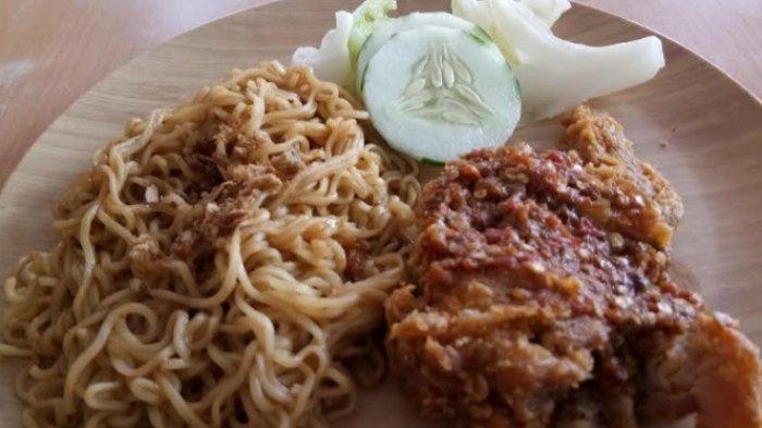 Detail Gambar Mie Goreng Ayam Geprek Nomer 58