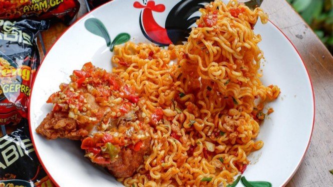 Detail Gambar Mie Goreng Ayam Geprek Nomer 10