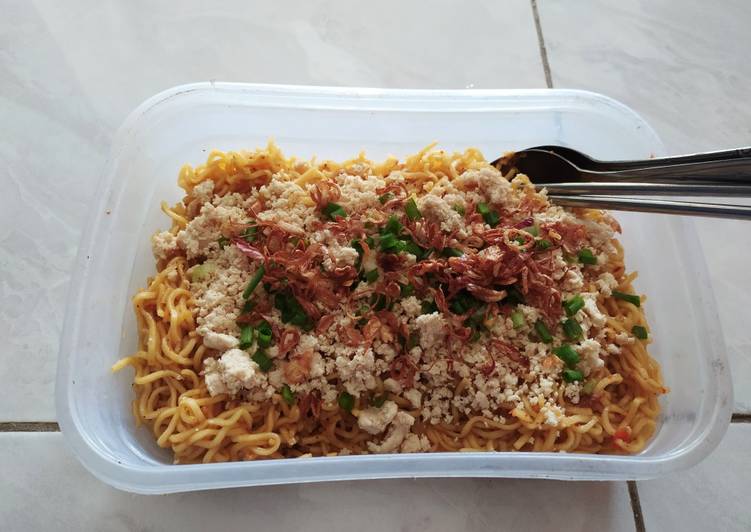 Detail Gambar Mie Goreng Pedas Nomer 17