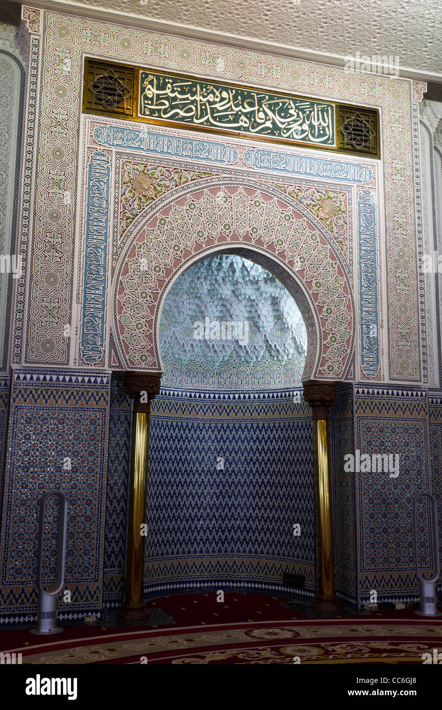 Detail Gambar Mihrab Masjid Nomer 8