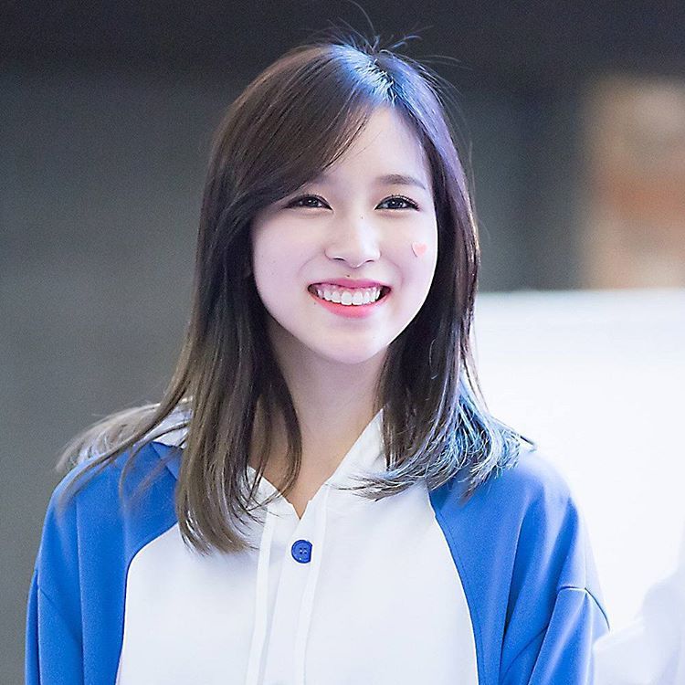 Detail Gambar Mina Twice Nomer 13