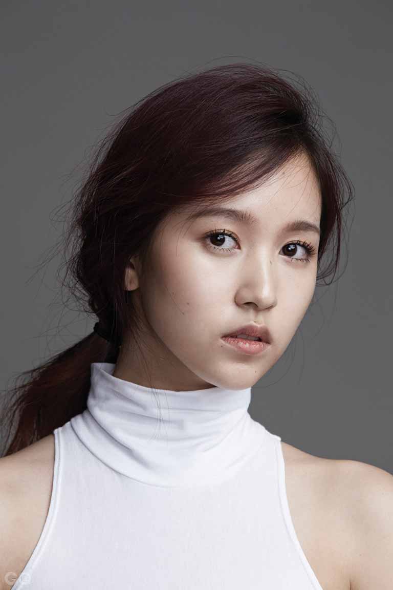 Detail Gambar Mina Twice Nomer 20