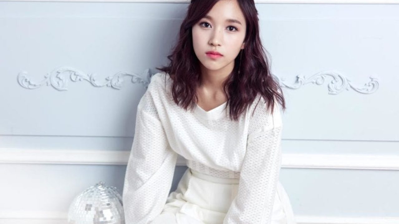 Detail Gambar Mina Twice Nomer 38