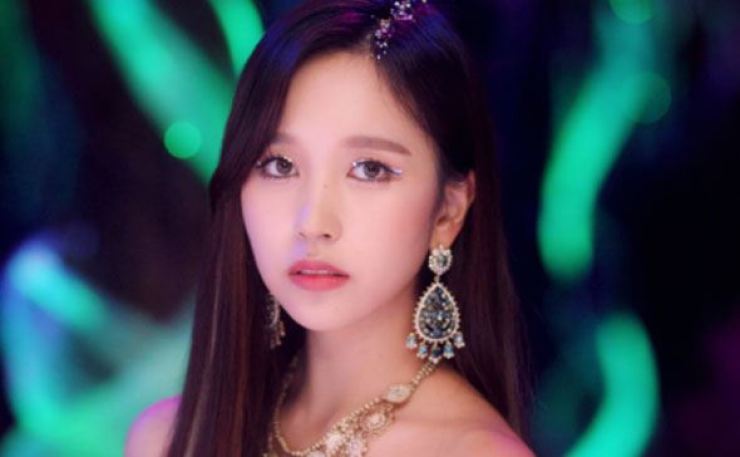 Detail Gambar Mina Twice Nomer 50