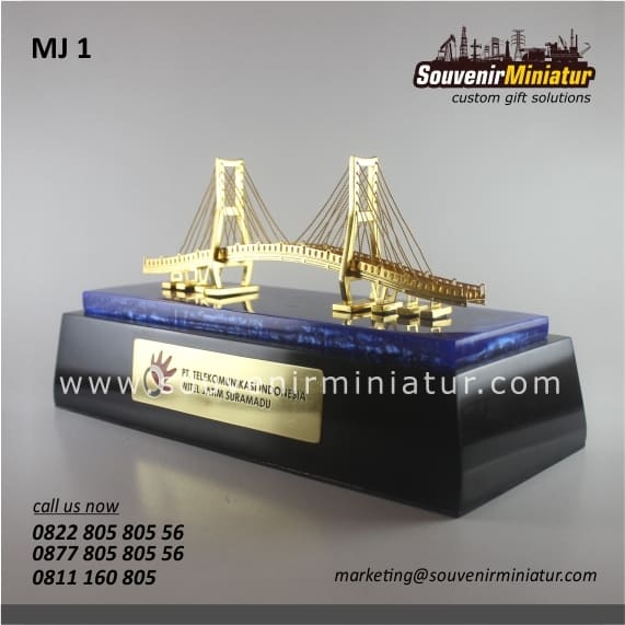 Gambar Miniatur Jembatan Suramadu - KibrisPDR