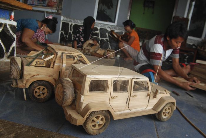 Detail Gambar Miniatur Mobil Nomer 23