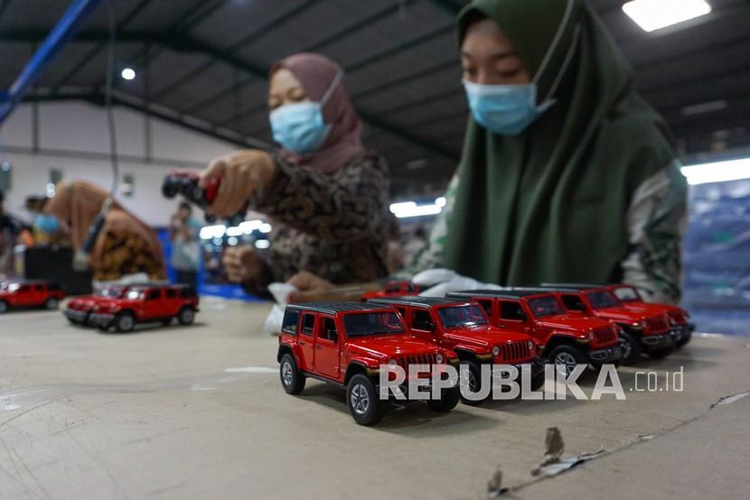 Detail Gambar Miniatur Mobil Nomer 50