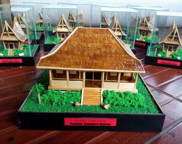 Detail Gambar Miniatur Rumah Adat Nomer 58