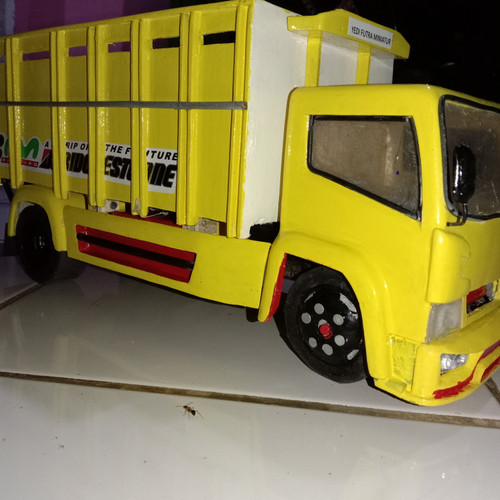 Detail Gambar Miniatur Truk Dari Kayu Nomer 20