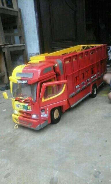 Detail Gambar Miniatur Truk Dari Kayu Nomer 29